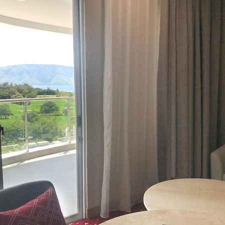 Labersa Hotel & Convention Center Samosir Sinapuran Экстерьер фото