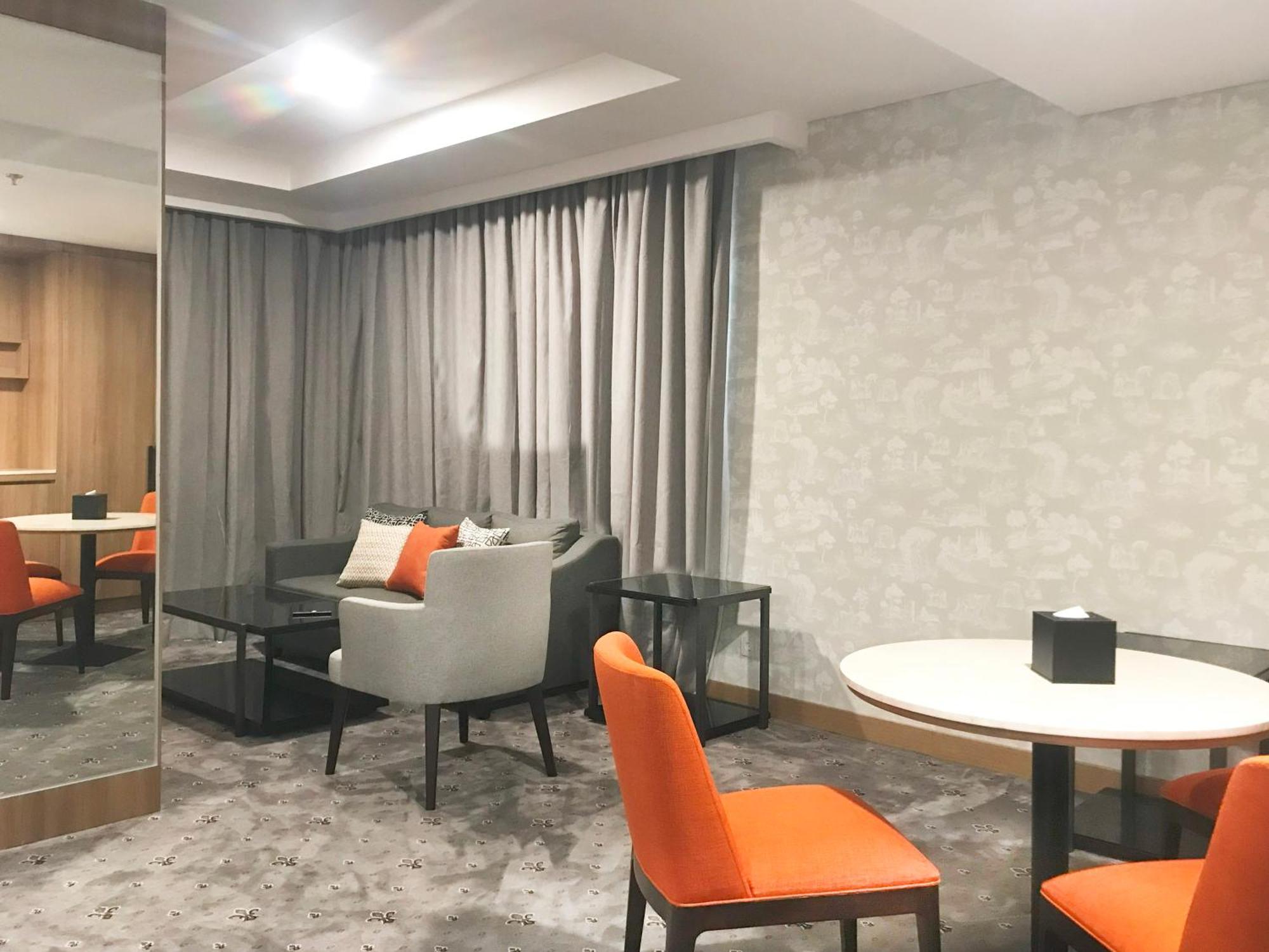 Labersa Hotel & Convention Center Samosir Sinapuran Экстерьер фото