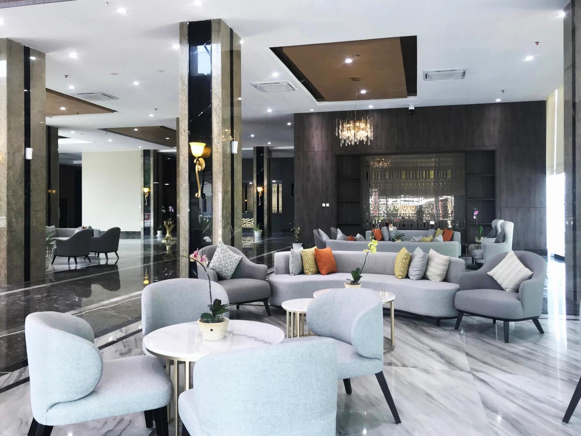 Labersa Hotel & Convention Center Samosir Sinapuran Экстерьер фото